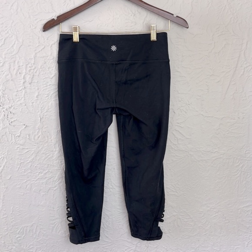 Athleta Quest Criss Cross Chaturanga Capri Leggings - Picture 3 of 11